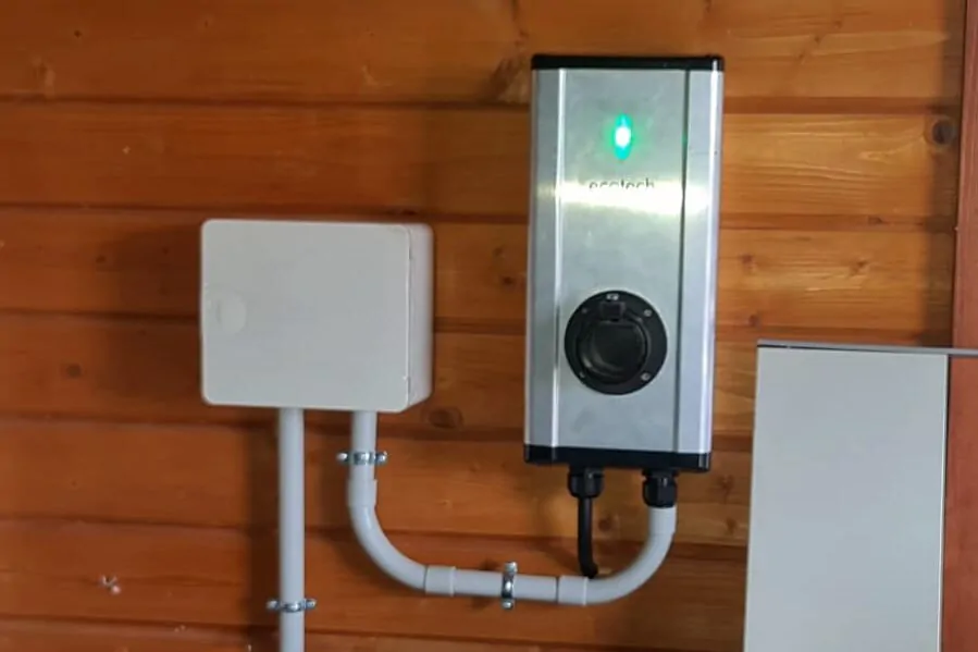 electricista para Instalación de Cargador de Coche Eléctrico en Moratalaz