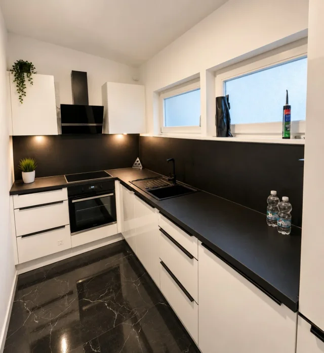 Montaje profesional de cocina en vivienda cerca de Las Tablas y Montecarmelo, Fuencarral-El Pardo, Madrid